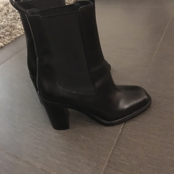 Black Leather Stack Heel Chelsea Boots 